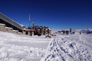 Centro de ski y zona para esquiar